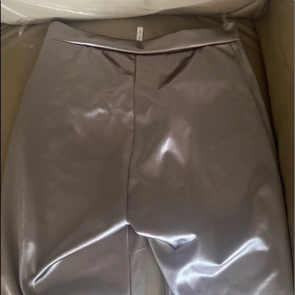 Satin 2 piece pantsuit - Picture 2 of 5